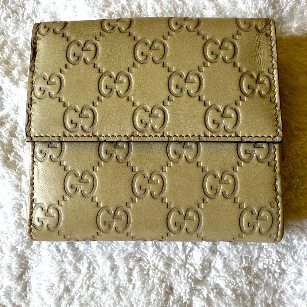 Gucci heart wallet